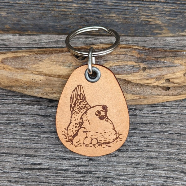 Hen and chick - genuine leather keychain - on the farm