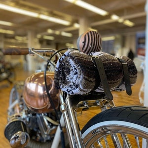 Leather blanket roll / hiking gear / serape blanket / outdoor / bedroll / motorcycle /yoga blanket / cholostyle/ Leather Blanket Strap