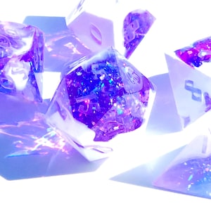 Mystra&#39;s Favor - Gale BG3 - White, blue, and purple handmade sharp edge resin dice set for DnD, D&D, Dungeons and Dragons, RPG dice