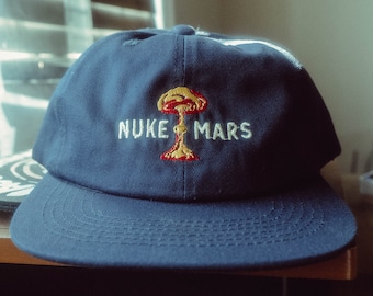 Cappellino retrò Nuke Mars (+ adesivo del negozio gratuito) (nuova fattura piatta in stile vintage)