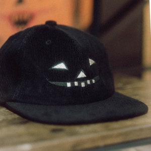 Shadow Smiles Jack // Retro inspired corduroy cap