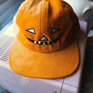 Smiles Jack // Retro inspired corduroy cap image 3