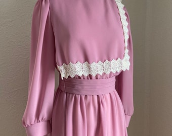 1970s/1980s Lilac Candy Pink Lace Trim Bib Cummerbund Belt Elastic Waist Dress