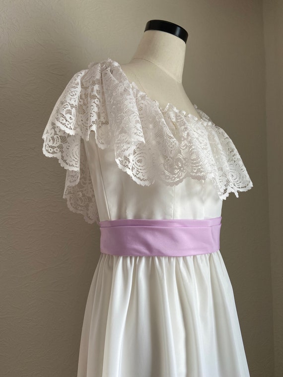 1970s/1980s White Lace Ruffle Off the Shoulder Go… - image 8