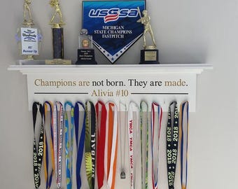 Estante para trofeos personalizado tallado a mano - Hecho a medida para fútbol, atletismo, gimnasia, béisbol, baloncesto, danza - Añade cualquier nombre - 76 cm
