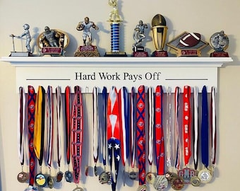 Estante para colgar medallas personalizado, expositor de trofeos grabado, con opción de añadir un nombre, 42 pulgadas.