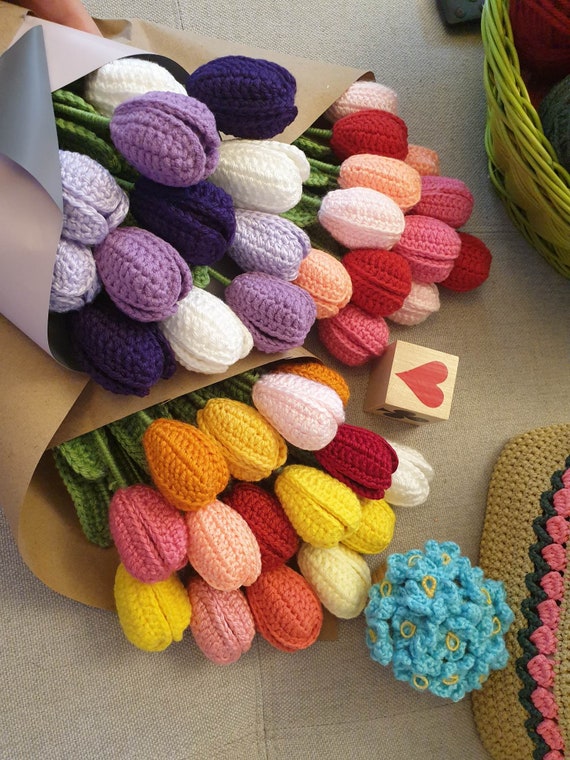 Crochet Tulip Bouquet - Spring Time