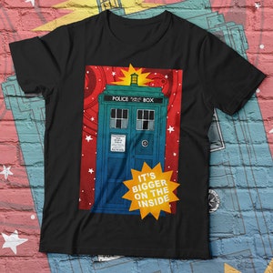 TARDIS || T-shirt designed by us, with love.