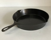 Cast Iron Sydney O 10 Skillet , Heat Ring , XL cast iron skillet, Circa 1890