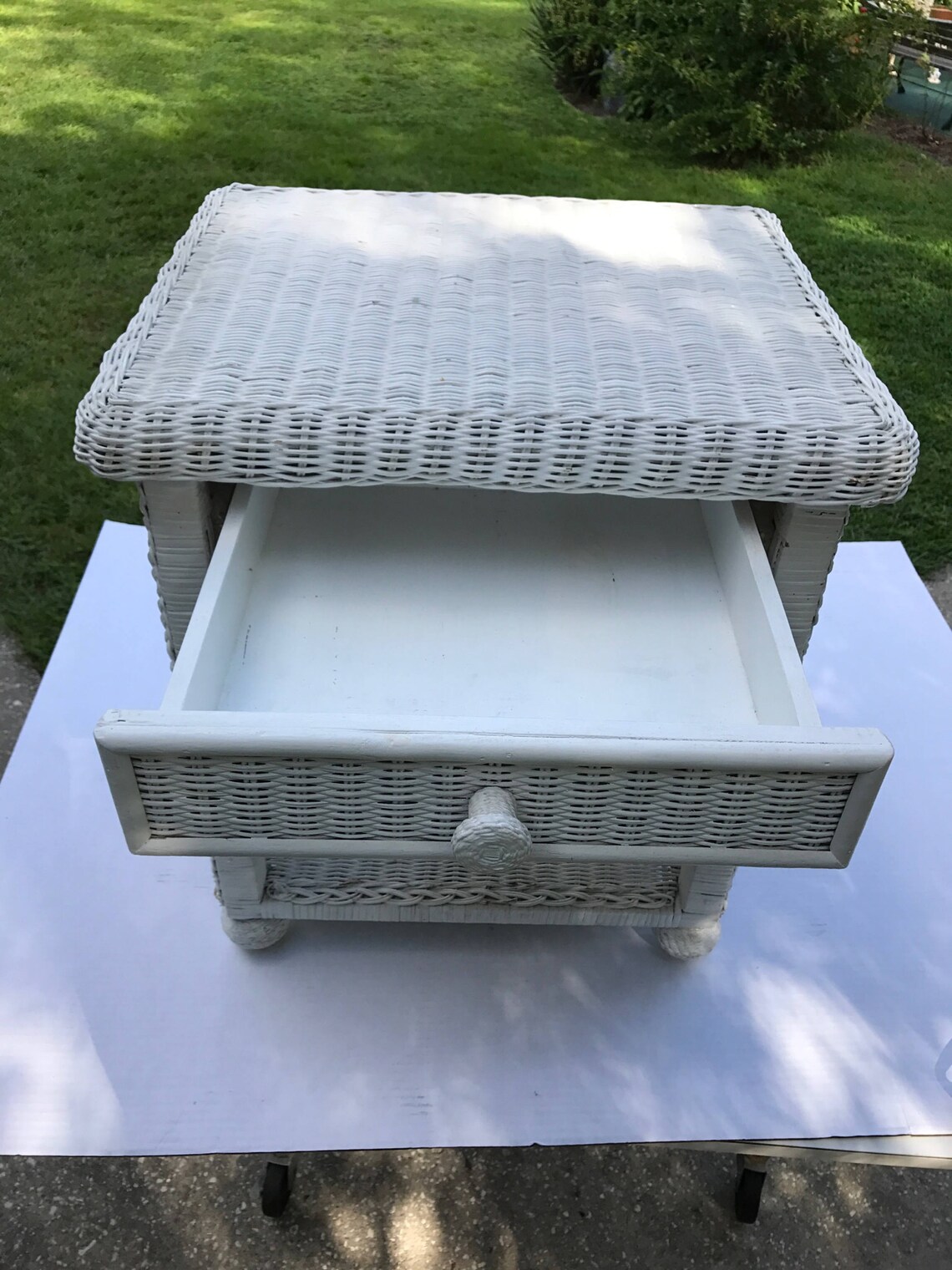 Vintage White Wicker Table End Table Stand One Drawer Etsy