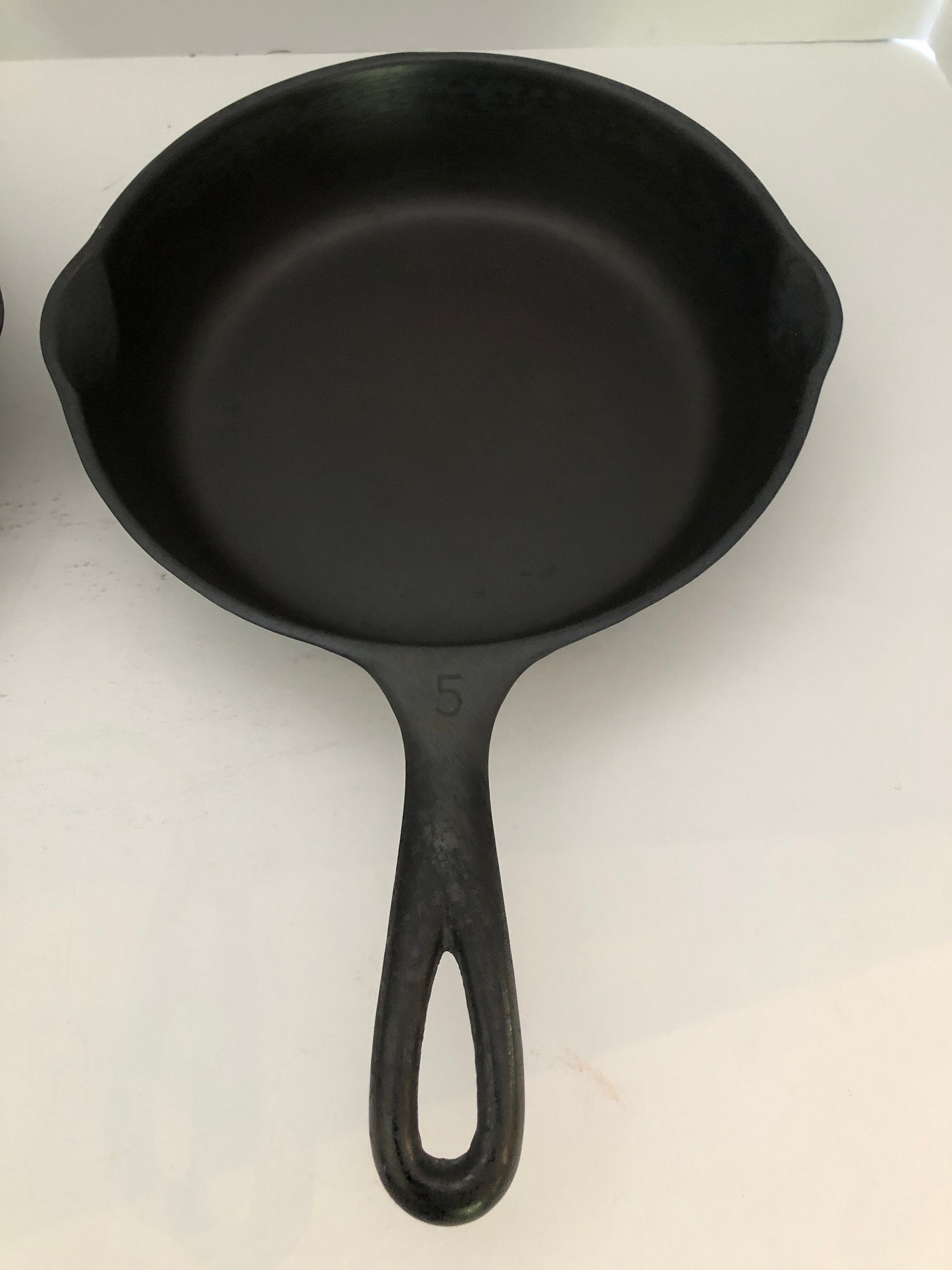 Wagner Ware Sydney 5 Cast Iron Pan Black Skillet Etsy