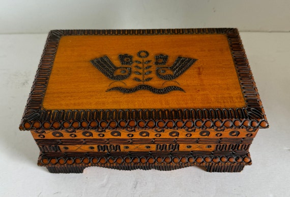 Carved Wood Box, Pyrography, Pokerwood Craft, Lif… - image 1