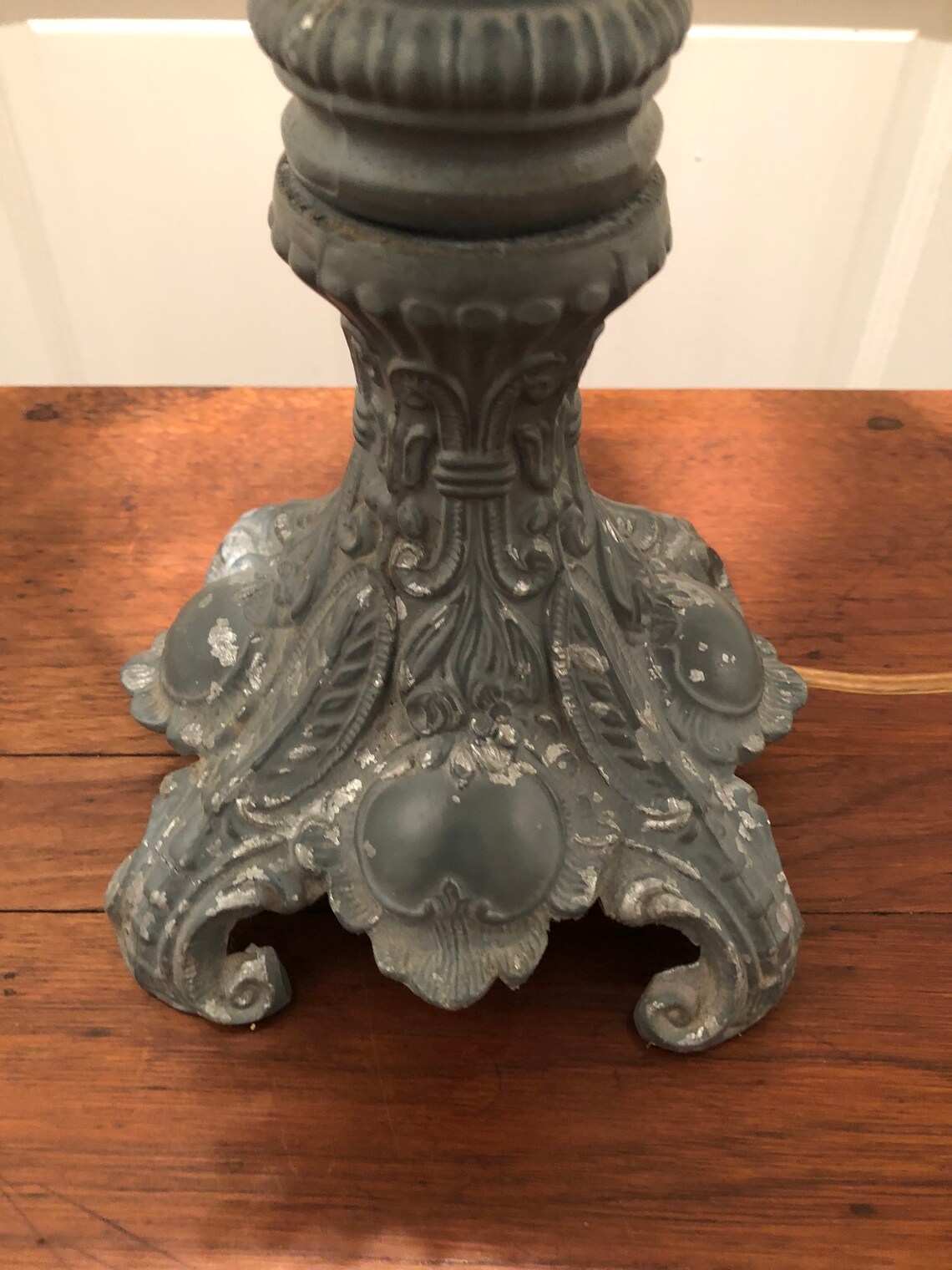 Vintage Lamp Cast Metal Base Table Lamp Etsy