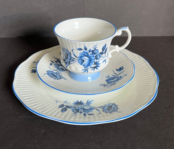 Royal Crest, Tea Cup & Saucer, Plate, Vintage, Made in England 
