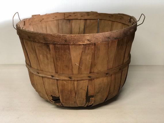 Bushel Basket, Primitive Wood Basket, , Gathering Basket,split Wood, Fruit  Vegetable Storage,vintage Orchard Basket 