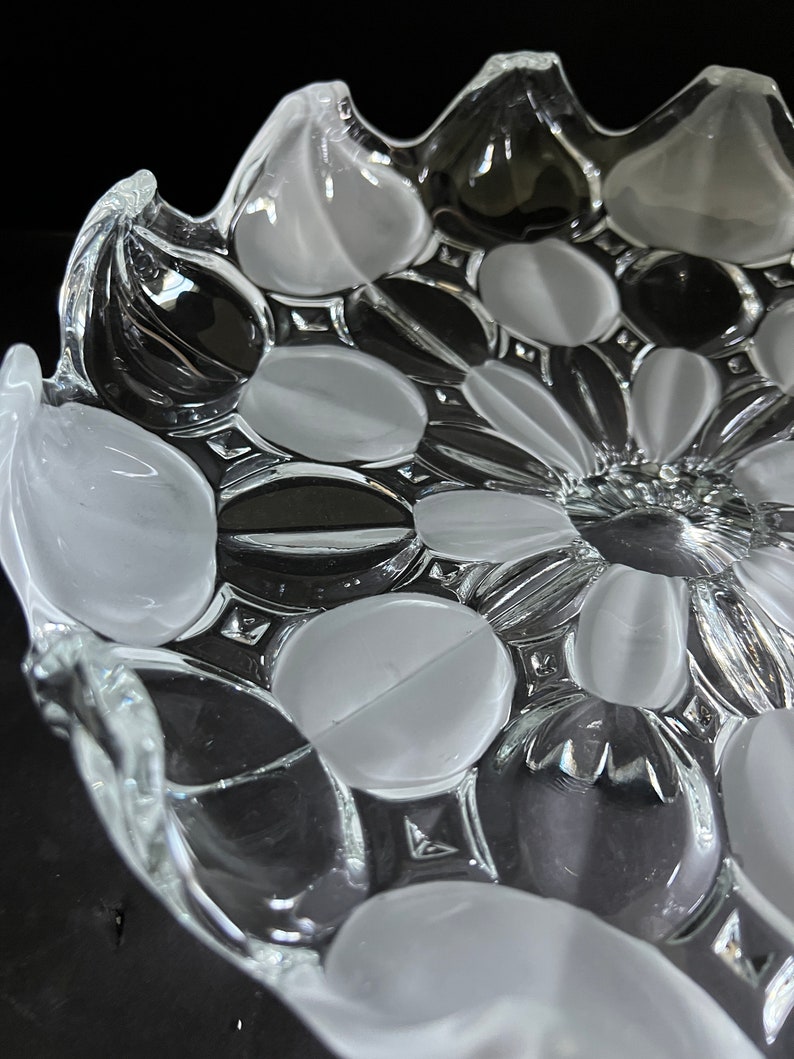 Mikasa, Crystal Serving Dish, Sunflower Pattern, Clear, Wedding Present, Like New, Vintage, Circa 1980s, Gift Ware image 5