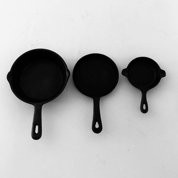 Salesman Sample Iron Skillet Etsy