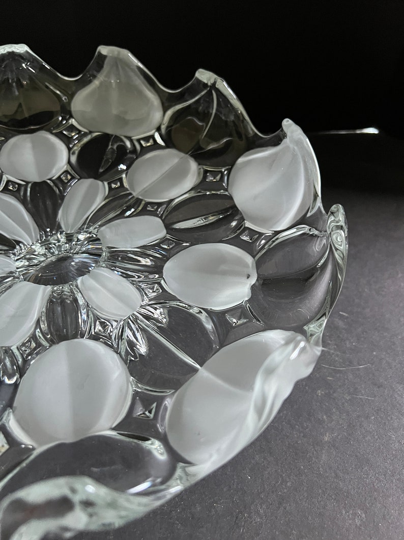 Mikasa, Crystal Serving Dish, Sunflower Pattern, Clear, Wedding Present, Like New, Vintage, Circa 1980s, Gift Ware image 6