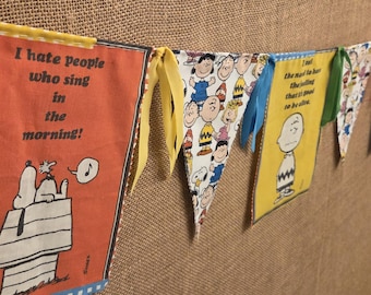 Vintage 1967 Snoopy Peanuts Felt Banner Pennant Flag Curse You Red