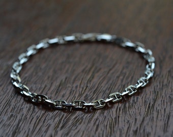 Sterling Silver Mariner Chain Bracelet: Rhodium Finish, 3.7mm