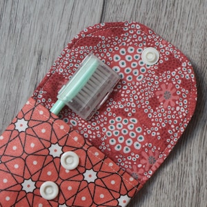 Zahnbürsten- und Zahnpasta-Etui für unterwegs