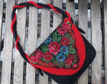 Ukrainian floral felt bag, Felt wool Bag, Felt purse, Black and red handbag Felted bag Handmade Purse Black Felt wool handbag Gift for mom