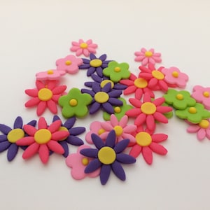 Fondant Daisies: Edible Flower Cake Topper, Cake Decorations