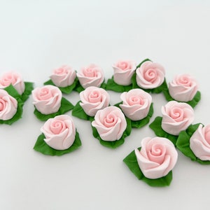 Small Gum Paste Roses with Leaves - Pink