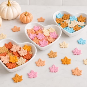 Fall Leaf Cake Toppers: Fondant Autumn Leaves Cupcakes
