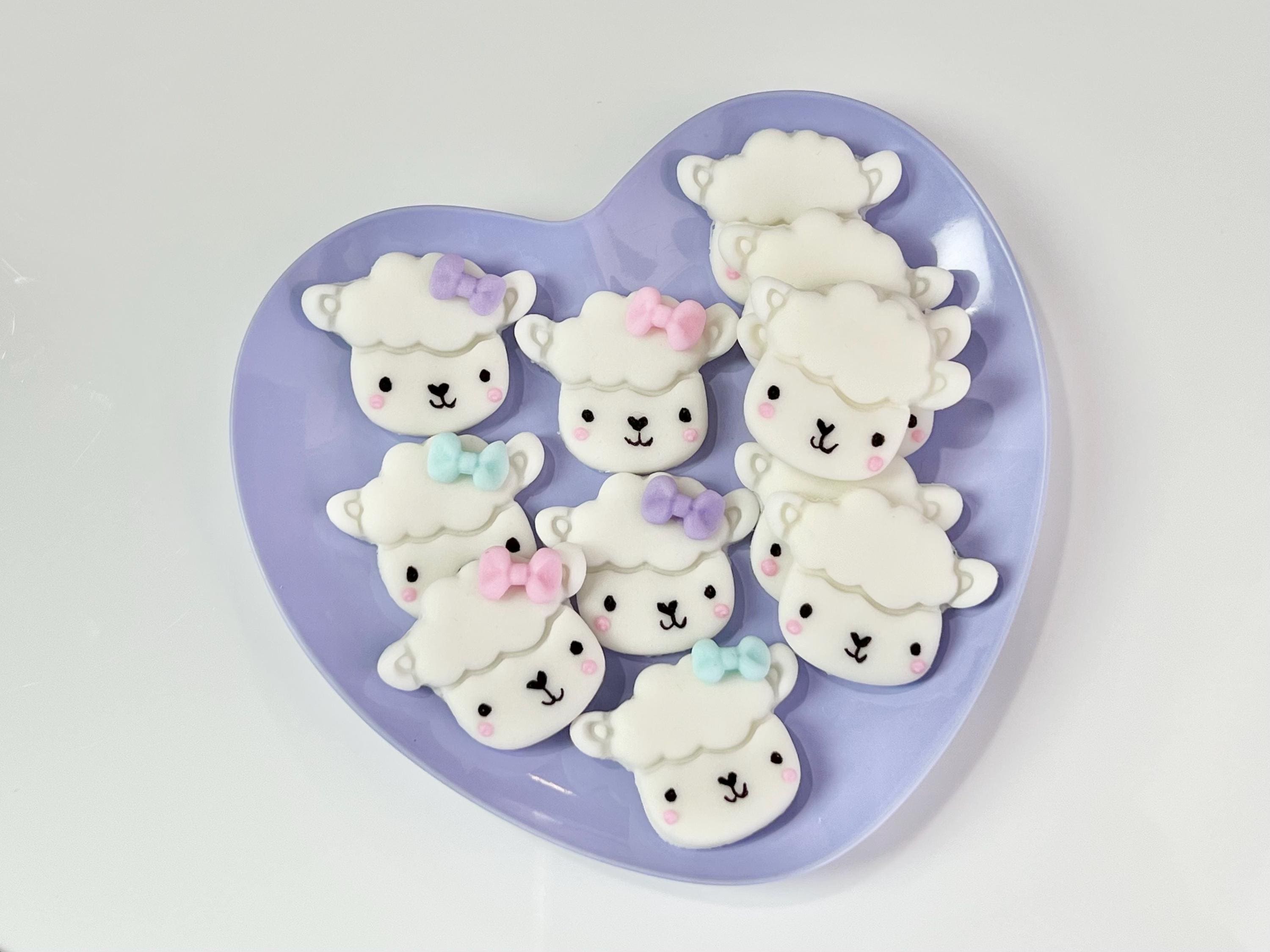 Fondant Sheep Cupcake Toppers: Edible Lamb Cake Decoration