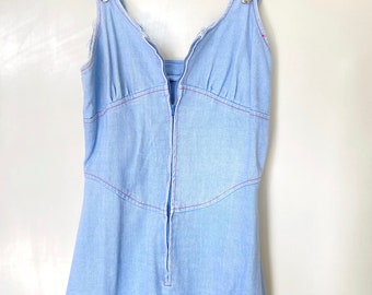 Overall style, sleeveless, short, front zip up, light blue denim dress