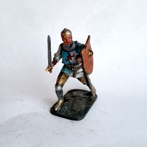Tin Toy Soldiers Medieval European Knight, Warrior, 14th c., Collectible Miniature Figurine Hand Painted 54mm 1/32 scale