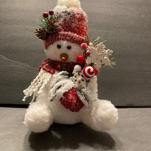 BEST SELLER McMittens Snowman, Plush Sitting Snowman, Decorated Sitting Snowman, Farmhouse Decor, Snowman Decor