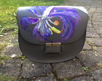 Hand painted, "shoulder bag" Tulip IV "of Italian quality leather in the color Taupe.
