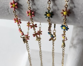 Flower Bracelet / Gold Bracelet / Charm Bracelet