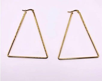 Earrings / Triangle / 18k gold over stainless steel // Stainless Steel