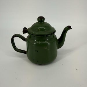 Green Enamelware 4.5" Metal Tea Pot with Hinged Lid Vintage Graniteware