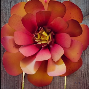 Metal Zinnia Flower, California Giant Zinnia, Yard decoration, Metal Art, Garden Sculpture Decor, Metal Flowers