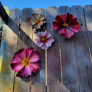 Set of 4 Metal Cosmo Flower, Fence Flower, Garden Art, Metal Garden Decor, Set of 4 As Is
