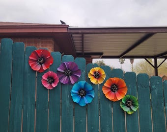 Colorful Metal Cosmo Flower: Garden Fence Art Decor