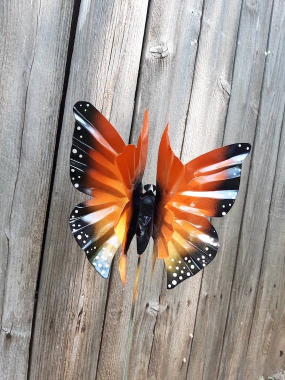 Metal Monarch Butterfly Garden Stake: Colorful Garden Decor