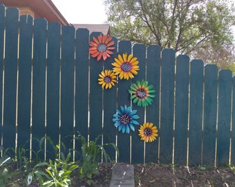 Metal Sunfowers,  Fence Flowers,  Fence Decoration,  Metal Flowers for Fence or Tree, Metal Flowers