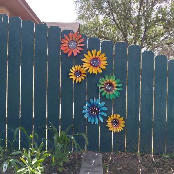 Metal Sunfowers,  Fence Flowers,  Fence Decoration,  Metal Flowers for Fence or Tree, Metal Flowers