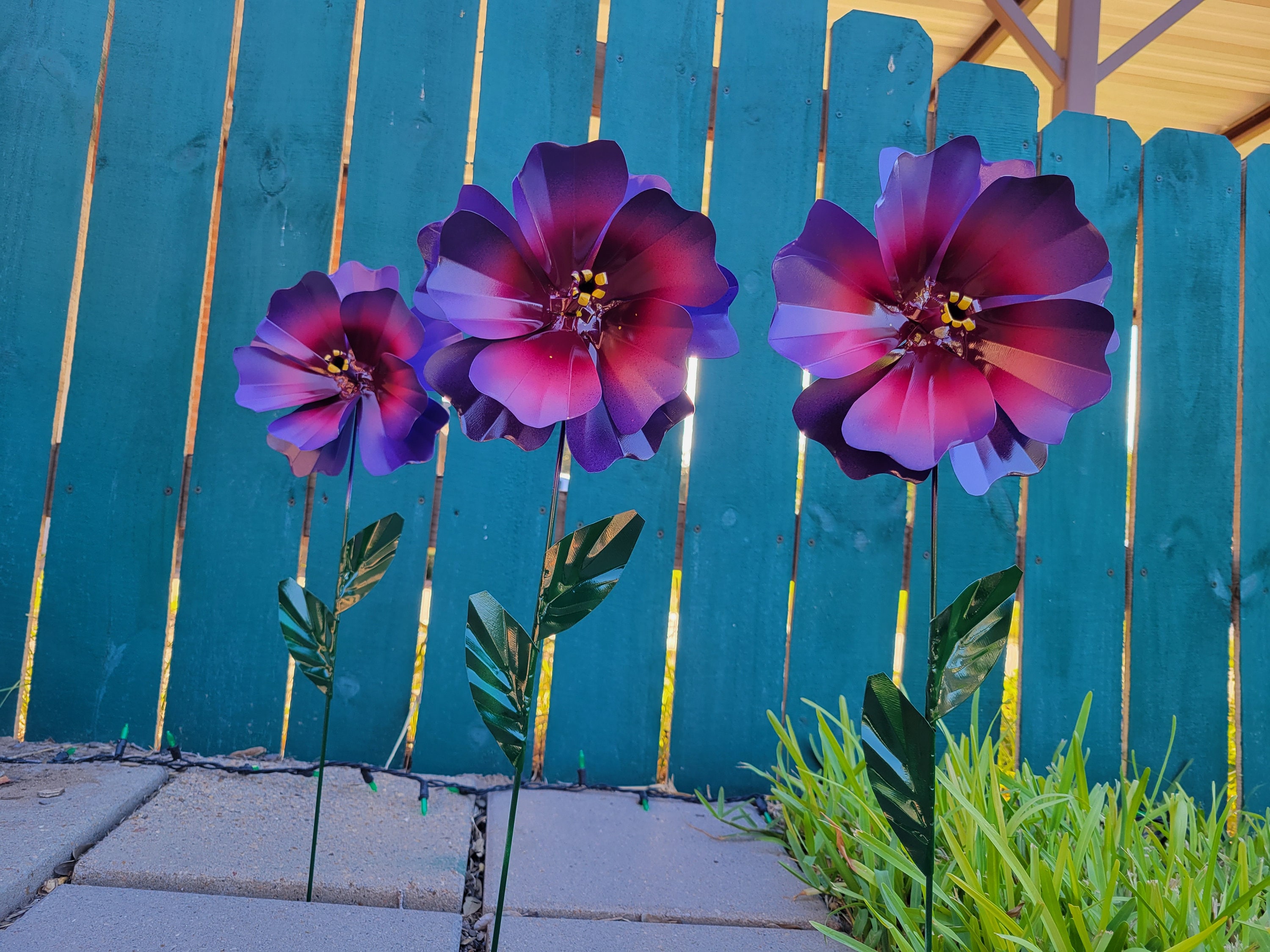Set of 3 Flower Garden Stakes, Metal Garden Stakes Yard decoration, Metal Flower, Metal Art, Garden Decor, Metal Hibiscus, Set of 3