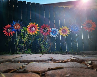 Metal Daisy Flower Garden Stake - Colorful Garden Art