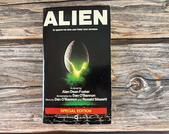 Alien Movie Tie-In by Alan Dean Foster | Science Fiction Sci-Fi Horror Movie Paperback Movie Tie-In