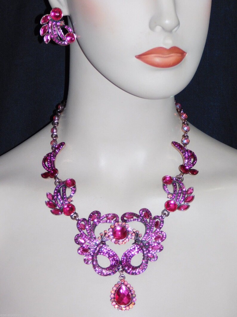 Pretty as a Peacock fuchsia rhinestone crystal necklace and earring set