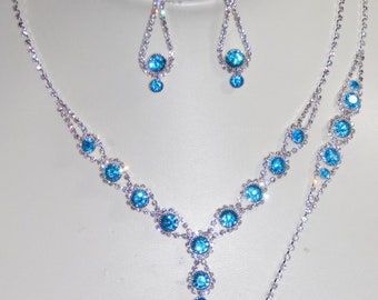 Aqua Water Blue Crystal Love Coeur Ton Argent Clous d'oreilles Fashion Jewerly T13 Aqua Water Blue Crystal Love Coeur Ton Argent Clous d'oreilles Fashion Jewerly T13