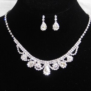 Bridal Wedding Silver Clear Rhinestone Crystal Necklace and Earrings Set / 16819