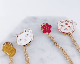 Fortune cat collar pin; Cat collar pins; sakura pins; money collar pins; gold collar pins; wealth; collar pin